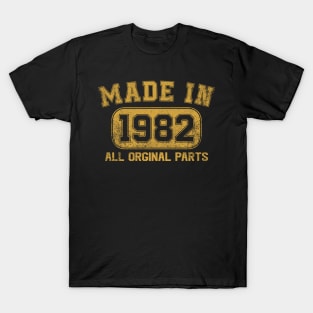 Made In 1982 Birthday Gifts 42 Years Old 42nd Bday Present T-Shirt